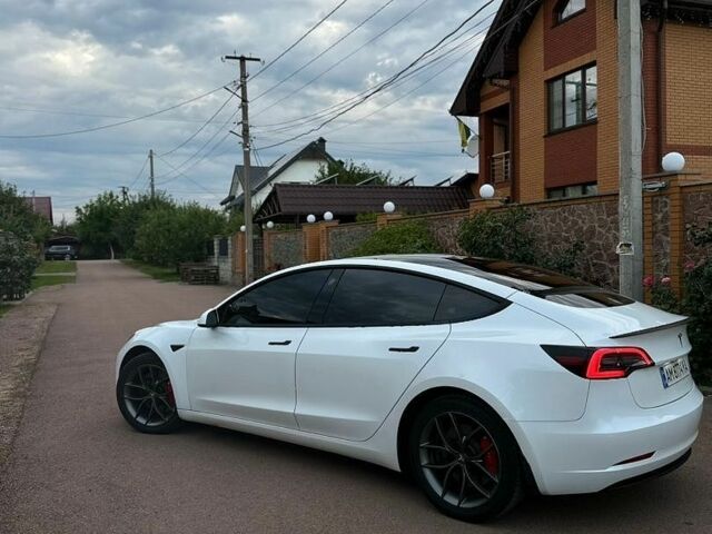 Білий Тесла Модель 3, об'ємом двигуна 0 л та пробігом 49 тис. км за 23450 $, фото 4 на Automoto.ua