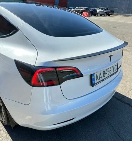 Білий Тесла Модель 3, об'ємом двигуна 0 л та пробігом 75 тис. км за 26900 $, фото 14 на Automoto.ua