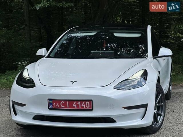 Білий Тесла Модель 3, об'ємом двигуна 0 л та пробігом 69 тис. км за 20990 $, фото 5 на Automoto.ua