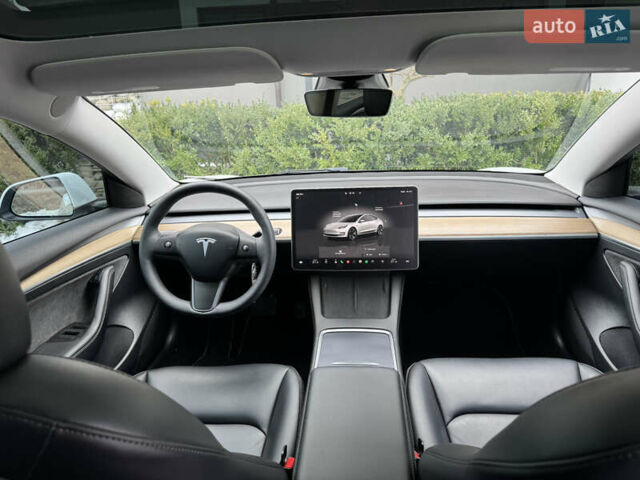 Белый Тесла Модель 3, объемом двигателя 0 л и пробегом 30 тыс. км за 22700 $, фото 39 на Automoto.ua