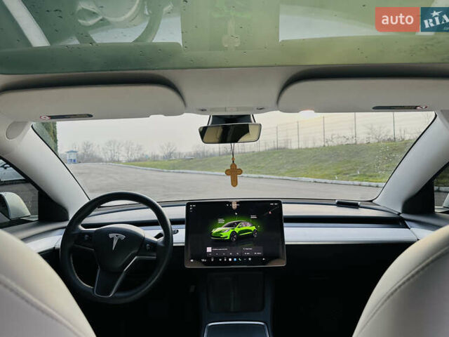 Білий Тесла Модель 3, об'ємом двигуна 0 л та пробігом 39 тис. км за 21990 $, фото 18 на Automoto.ua