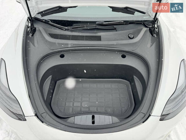 Белый Тесла Модель 3, объемом двигателя 0 л и пробегом 34 тыс. км за 21000 $, фото 23 на Automoto.ua