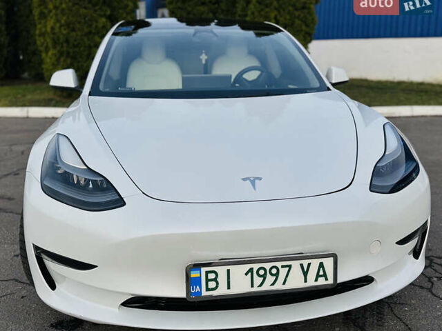 Білий Тесла Модель 3, об'ємом двигуна 0 л та пробігом 39 тис. км за 21990 $, фото 2 на Automoto.ua