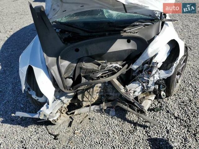 Білий Тесла Модель 3, об'ємом двигуна 0 л та пробігом 50 тис. км за 11800 $, фото 10 на Automoto.ua