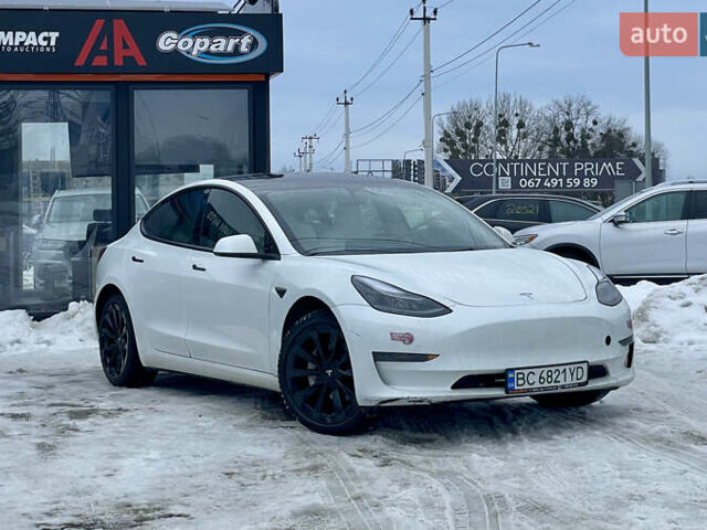 Білий Тесла Модель 3, об'ємом двигуна 0 л та пробігом 76 тис. км за 18800 $, фото 2 на Automoto.ua