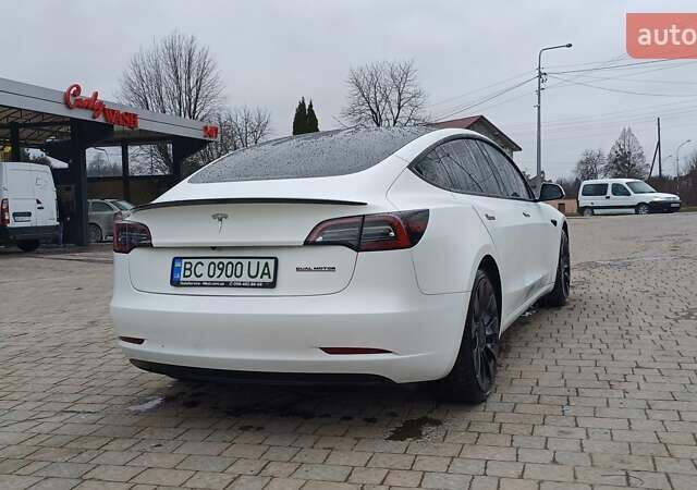 Белый Тесла Модель 3, объемом двигателя 0 л и пробегом 52 тыс. км за 25500 $, фото 24 на Automoto.ua