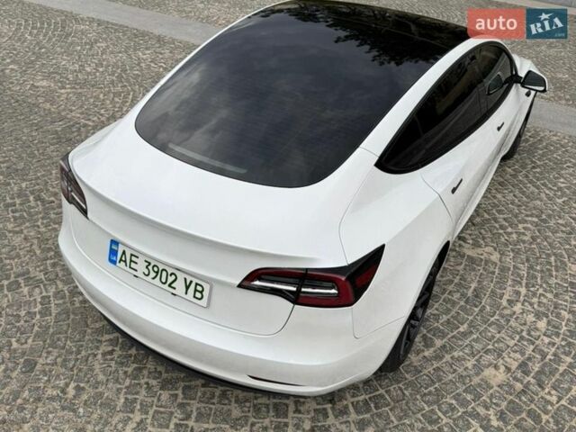 Белый Тесла Модель 3, объемом двигателя 0 л и пробегом 35 тыс. км за 21000 $, фото 2 на Automoto.ua