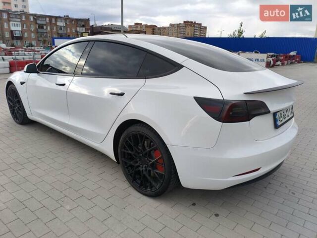 Белый Тесла Модель 3, объемом двигателя 0 л и пробегом 62 тыс. км за 21800 $, фото 9 на Automoto.ua