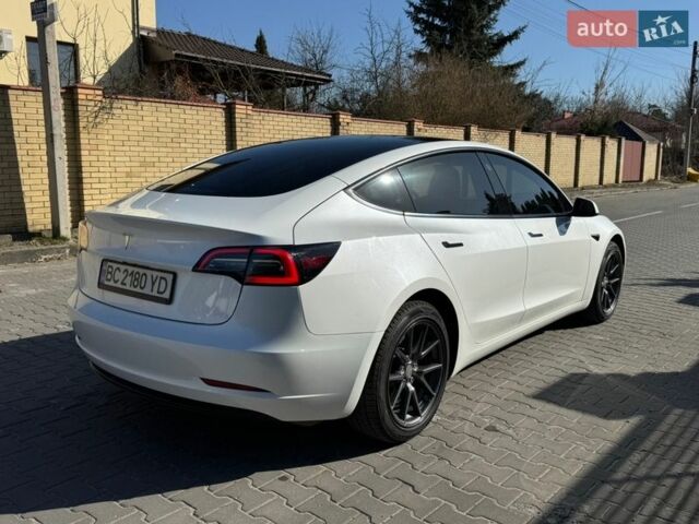 Білий Тесла Модель 3, об'ємом двигуна 0 л та пробігом 55 тис. км за 21000 $, фото 5 на Automoto.ua