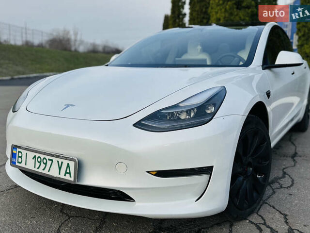 Білий Тесла Модель 3, об'ємом двигуна 0 л та пробігом 39 тис. км за 21990 $, фото 1 на Automoto.ua