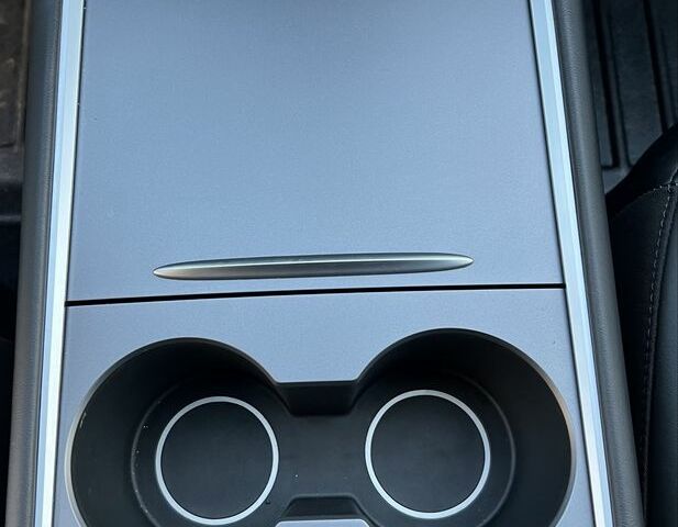 Білий Тесла Модель 3, об'ємом двигуна 0 л та пробігом 52 тис. км за 20300 $, фото 18 на Automoto.ua