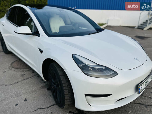 Білий Тесла Модель 3, об'ємом двигуна 0 л та пробігом 39 тис. км за 21990 $, фото 6 на Automoto.ua