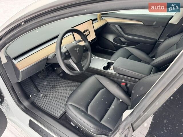 Белый Тесла Модель 3, объемом двигателя 0 л и пробегом 35 тыс. км за 21000 $, фото 30 на Automoto.ua