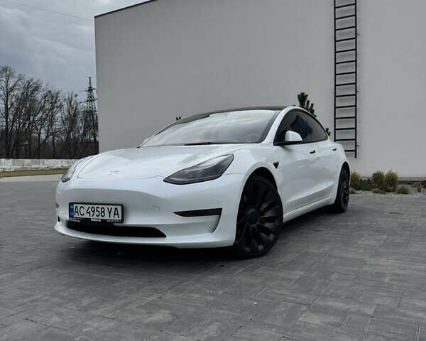 Белый Тесла Модель 3, объемом двигателя 0 л и пробегом 28 тыс. км за 28900 $, фото 1 на Automoto.ua