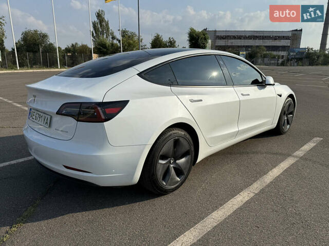 Белый Тесла Модель 3, объемом двигателя 0 л и пробегом 34 тыс. км за 25000 $, фото 13 на Automoto.ua