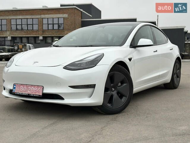 Білий Тесла Модель 3, об'ємом двигуна 0 л та пробігом 8 тис. км за 24300 $, фото 4 на Automoto.ua