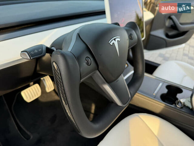 Белый Тесла Модель 3, объемом двигателя 0 л и пробегом 42 тыс. км за 24900 $, фото 17 на Automoto.ua