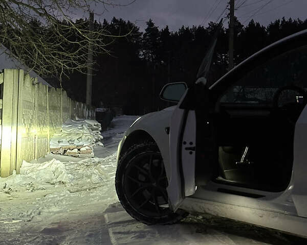 Белый Тесла Модель 3, объемом двигателя 0 л и пробегом 37 тыс. км за 24800 $, фото 1 на Automoto.ua
