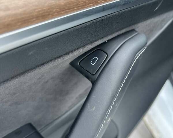 Білий Тесла Модель 3, об'ємом двигуна 0 л та пробігом 26 тис. км за 26000 $, фото 13 на Automoto.ua