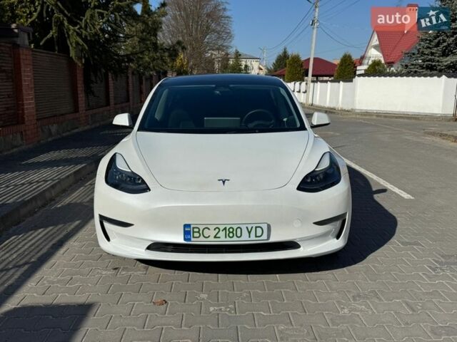 Білий Тесла Модель 3, об'ємом двигуна 0 л та пробігом 55 тис. км за 21000 $, фото 2 на Automoto.ua