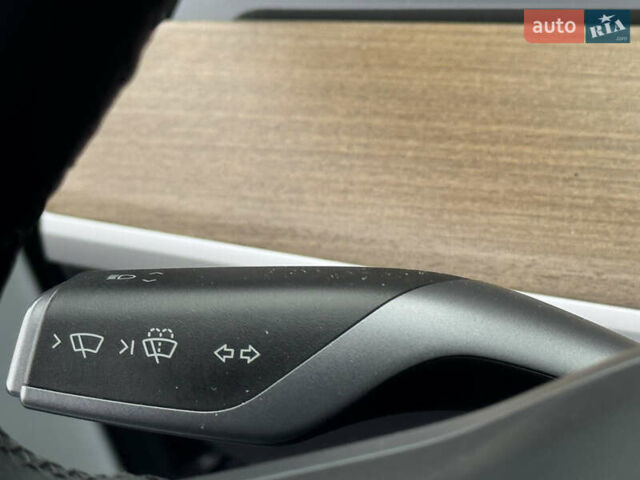 Белый Тесла Модель 3, объемом двигателя 0 л и пробегом 30 тыс. км за 22700 $, фото 32 на Automoto.ua