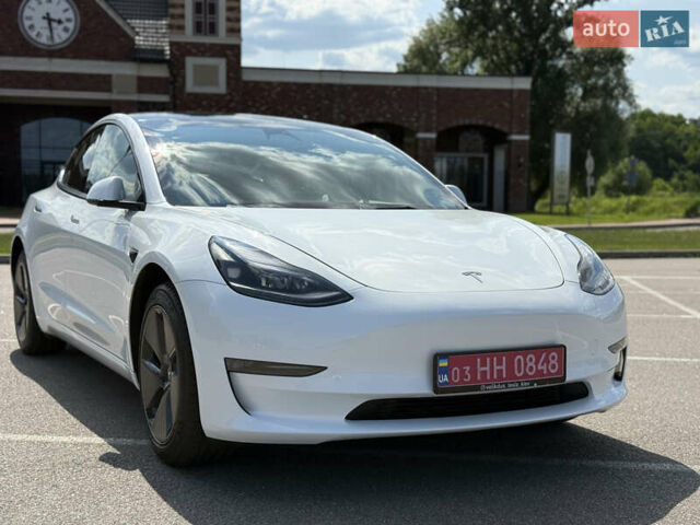 Белый Тесла Модель 3, объемом двигателя 0 л и пробегом 39 тыс. км за 25500 $, фото 3 на Automoto.ua