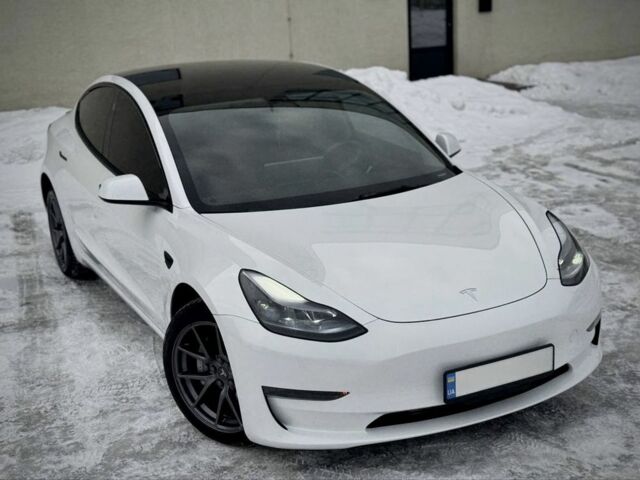 Белый Тесла Модель 3, объемом двигателя 0 л и пробегом 34 тыс. км за 22700 $, фото 4 на Automoto.ua