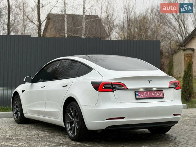 Білий Тесла Модель 3, об'ємом двигуна 0 л та пробігом 70 тис. км за 19999 $, фото 19 на Automoto.ua