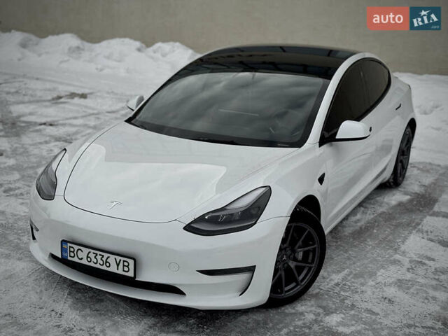 Белый Тесла Модель 3, объемом двигателя 0 л и пробегом 30 тыс. км за 23500 $, фото 8 на Automoto.ua