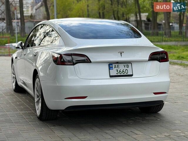Білий Тесла Модель 3, об'ємом двигуна 0 л та пробігом 18 тис. км за 22700 $, фото 4 на Automoto.ua