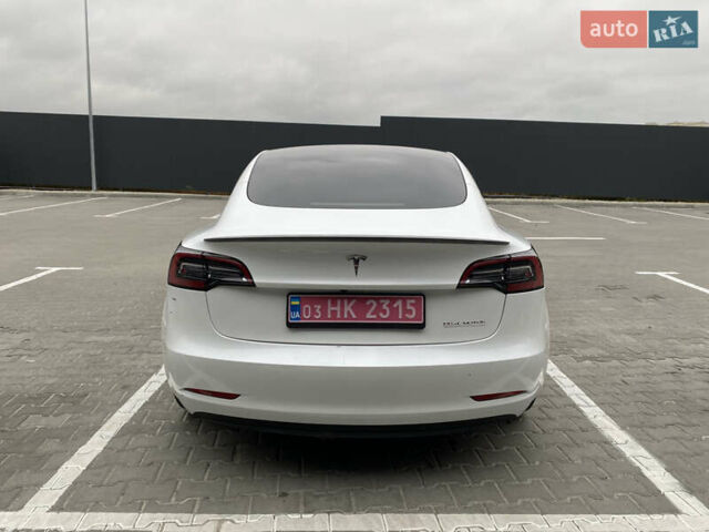 Белый Тесла Модель 3, объемом двигателя 0 л и пробегом 35 тыс. км за 26900 $, фото 4 на Automoto.ua