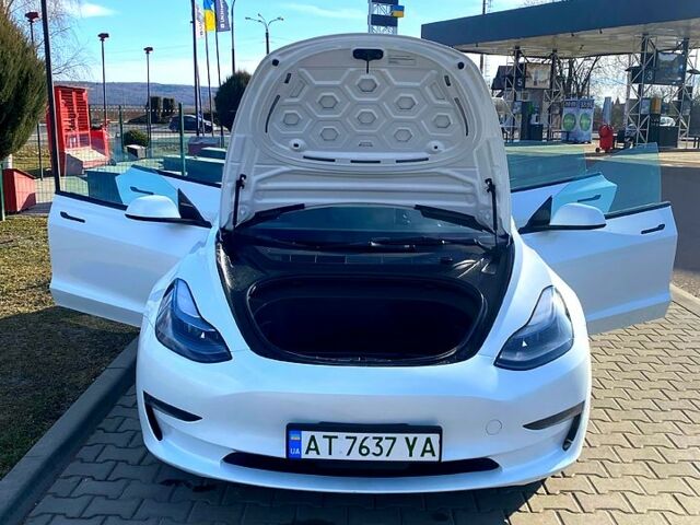 Білий Тесла Модель 3, об'ємом двигуна 0 л та пробігом 86 тис. км за 17500 $, фото 3 на Automoto.ua