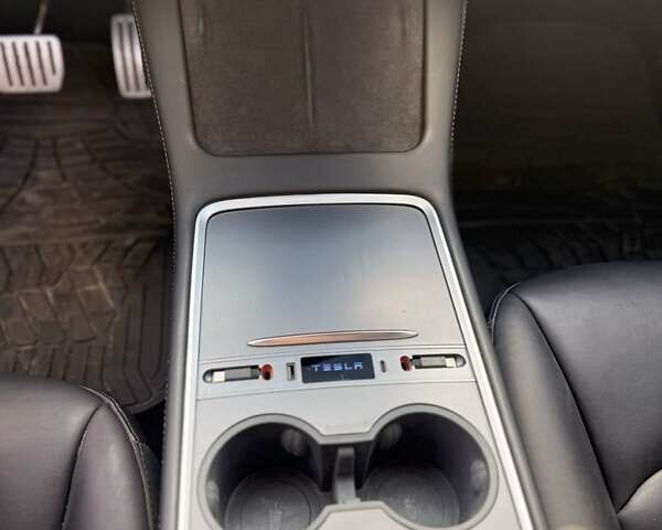 Белый Тесла Модель 3, объемом двигателя 0 л и пробегом 96 тыс. км за 21000 $, фото 8 на Automoto.ua