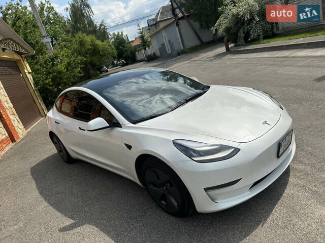 Білий Тесла Модель 3, об'ємом двигуна 0 л та пробігом 32 тис. км за 19500 $, фото 13 на Automoto.ua