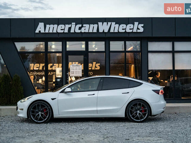 Белый Тесла Модель 3, объемом двигателя 0 л и пробегом 53 тыс. км за 27500 $, фото 3 на Automoto.ua