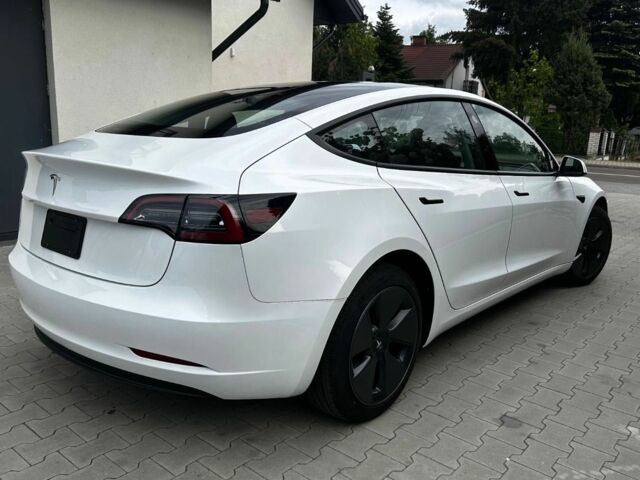 Белый Тесла Модель 3, объемом двигателя 0 л и пробегом 53 тыс. км за 13500 $, фото 3 на Automoto.ua