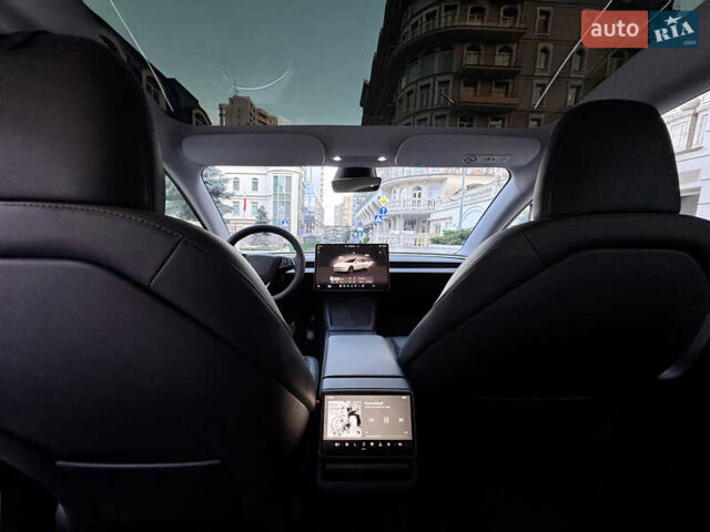 Белый Тесла Модель 3, объемом двигателя 0 л и пробегом 33 тыс. км за 33300 $, фото 2 на Automoto.ua