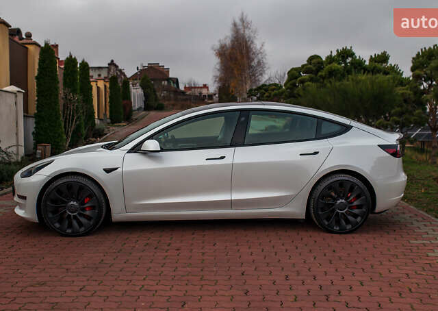 Белый Тесла Модель 3, объемом двигателя 0 л и пробегом 5 тыс. км за 27500 $, фото 9 на Automoto.ua