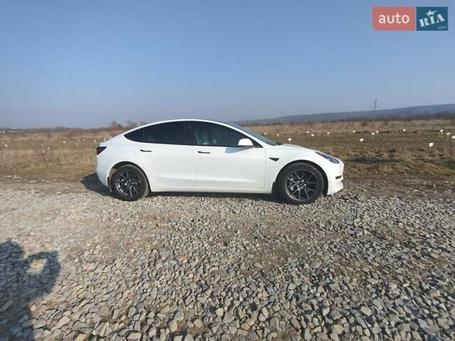Белый Тесла Модель 3, объемом двигателя 0 л и пробегом 34 тыс. км за 18800 $, фото 14 на Automoto.ua