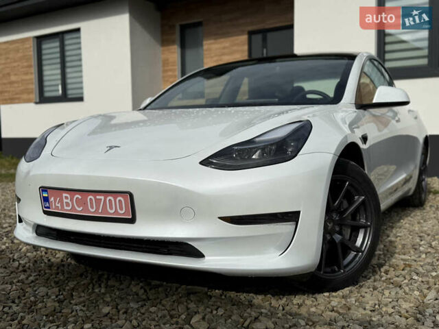 Білий Тесла Модель 3, об'ємом двигуна 0 л та пробігом 30 тис. км за 23900 $, фото 13 на Automoto.ua