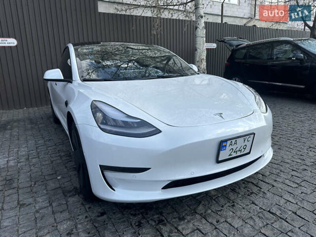 Белый Тесла Модель 3, объемом двигателя 0 л и пробегом 30 тыс. км за 21900 $, фото 5 на Automoto.ua