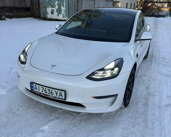 Белый Тесла Модель 3, объемом двигателя 0 л и пробегом 69 тыс. км за 20500 $, фото 6 на Automoto.ua