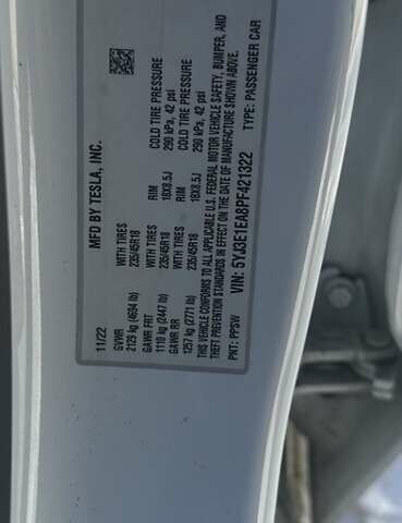 Білий Тесла Модель 3, об'ємом двигуна 0 л та пробігом 102 тис. км за 25500 $, фото 24 на Automoto.ua
