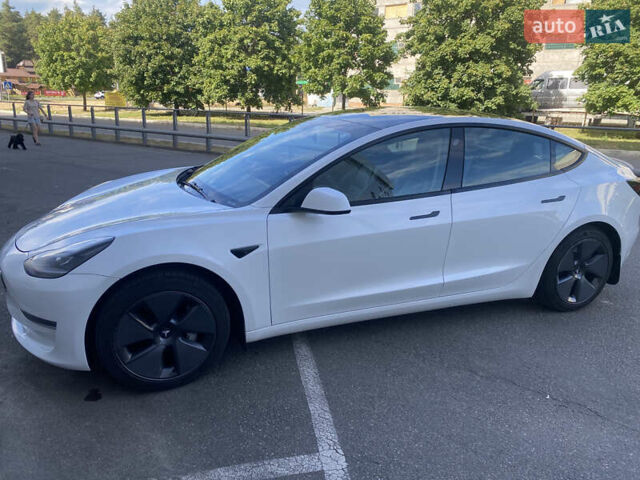 Білий Тесла Модель 3, об'ємом двигуна 0 л та пробігом 67 тис. км за 22700 $, фото 6 на Automoto.ua