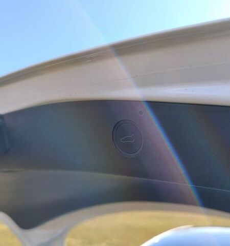 Белый Тесла Модель 3, объемом двигателя 0 л и пробегом 24 тыс. км за 21000 $, фото 18 на Automoto.ua