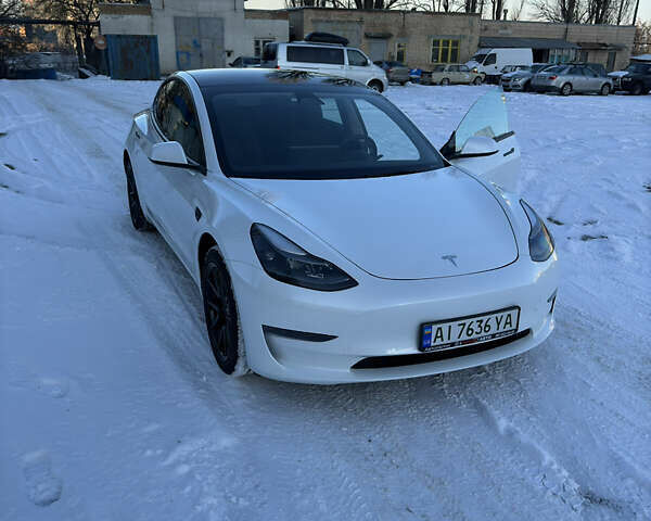 Белый Тесла Модель 3, объемом двигателя 0 л и пробегом 69 тыс. км за 20500 $, фото 1 на Automoto.ua