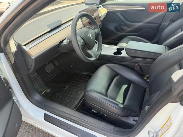 Білий Тесла Модель 3, об'ємом двигуна 0 л та пробігом 93 тис. км за 18900 $, фото 30 на Automoto.ua
