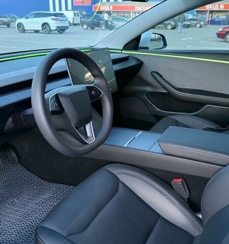 Белый Тесла Модель 3, объемом двигателя 0 л и пробегом 15 тыс. км за 25300 $, фото 15 на Automoto.ua