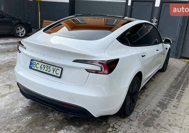 Белый Тесла Модель 3, объемом двигателя 0 л и пробегом 34 тыс. км за 25300 $, фото 25 на Automoto.ua