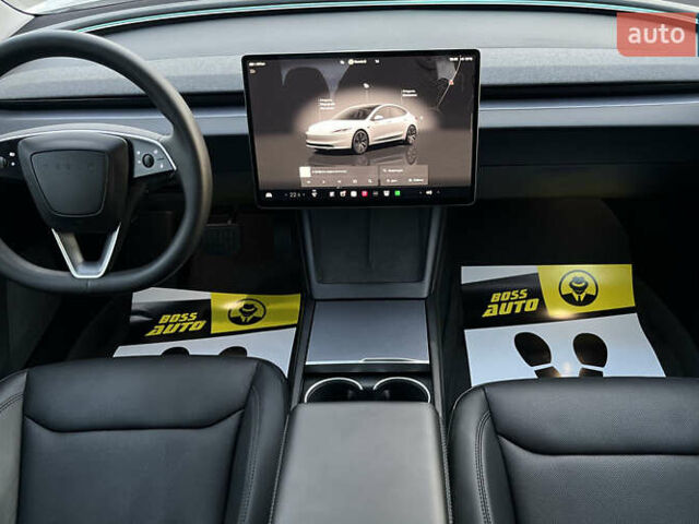 Белый Тесла Модель 3, объемом двигателя 0 л и пробегом 15 тыс. км за 32500 $, фото 8 на Automoto.ua